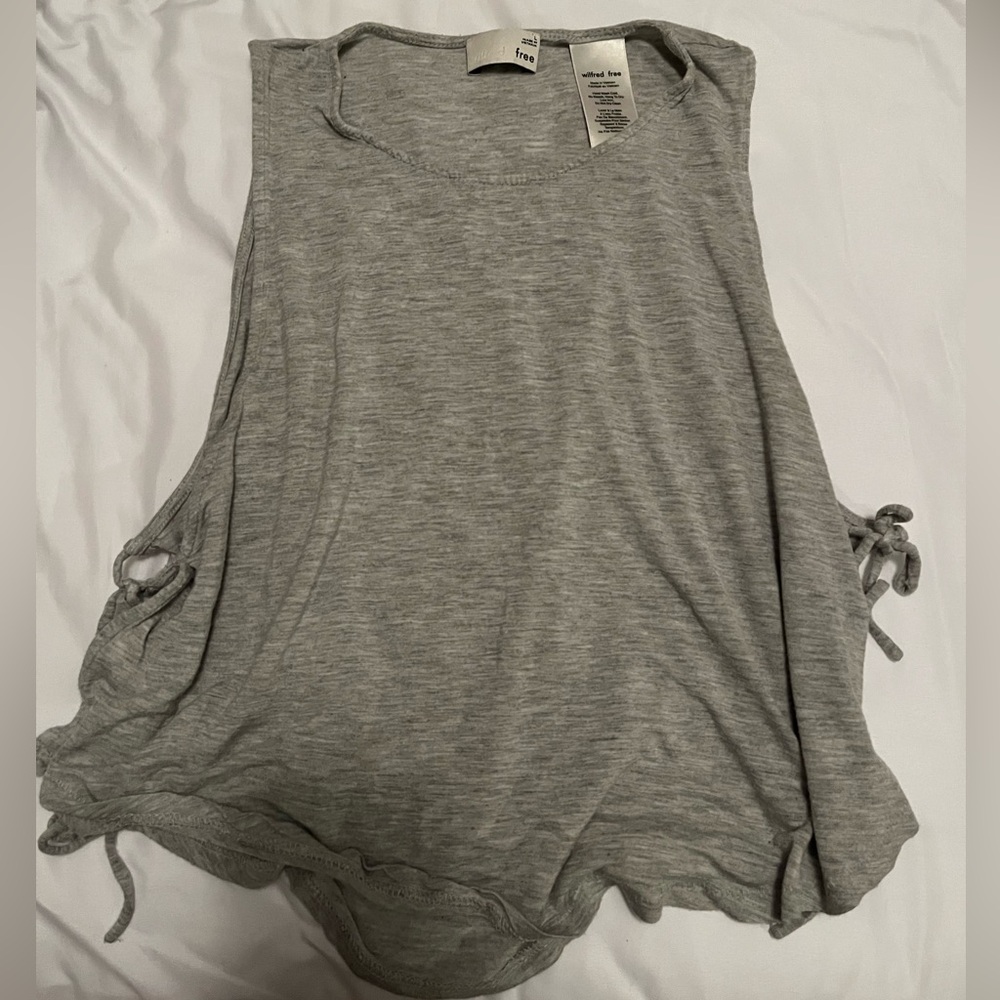 GREAT CONDITION! Wilfred Free Side Tie Tank Top